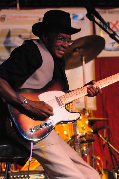 Joe Doucet at Lamberts's BarBQ, Austin, Tx - SXSW 2008