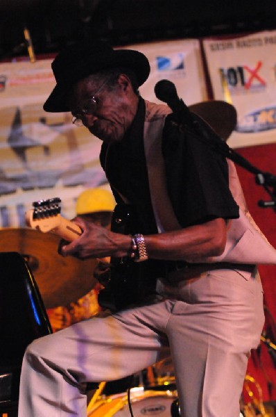 Joe Doucet at Lamberts's BarBQ, Austin, Tx - SXSW 2008