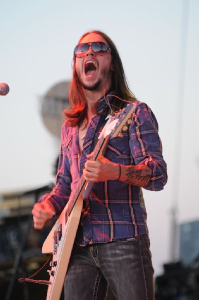 Jonathan Tyler & Northern Lights at The Backyard, Austin Texas (Bee Cav