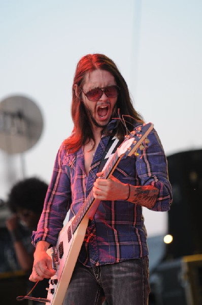 Jonathan Tyler & Northern Lights at The Backyard, Austin Texas (Bee Cav