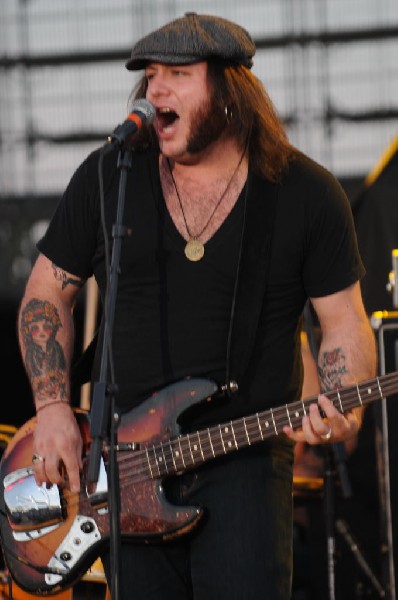 Jonathan Tyler & Northern Lights at The Backyard, Austin Texas (Bee Cav