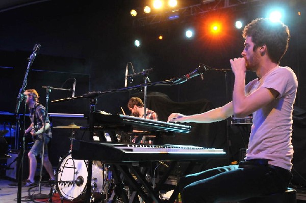 Jukebox The Ghost at Stubb's BarBQ, Austin, Texas April 7, 2011 - photo by