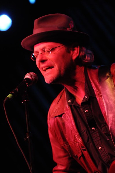 Kelly Willis at the Help Austin Help Haiti Benefit, Austin Music Hall