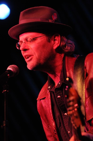 Kelly Willis at the Help Austin Help Haiti Benefit, Austin Music Hall