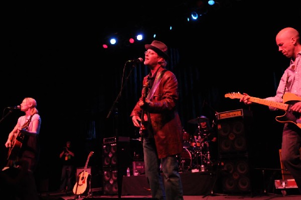 Kelly Willis at the Help Austin Help Haiti Benefit, Austin Music Hall