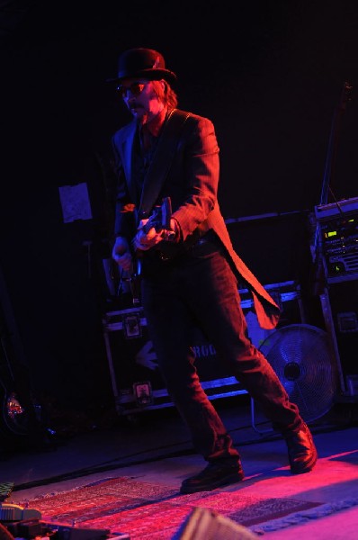 Les Claypool at Stubb's BarBQ, Austin, Texas 04/19/10
