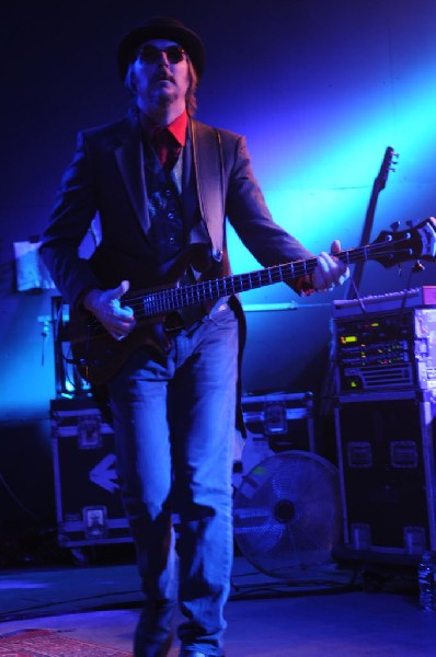 Les Claypool at Stubb's BarBQ, Austin, Texas 04/19/10