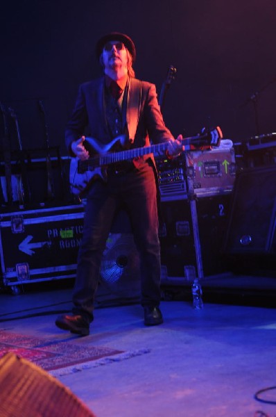 Les Claypool at Stubb's BarBQ, Austin, Texas 04/19/10