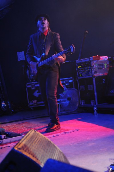 Les Claypool at Stubb's BarBQ, Austin, Texas 04/19/10