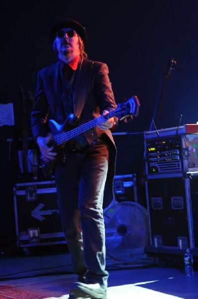 Les Claypool at Stubb's BarBQ, Austin, Texas 04/19/10