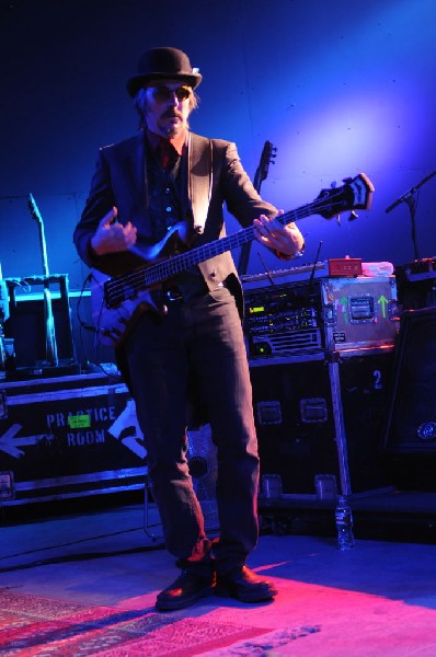 Les Claypool at Stubb's BarBQ, Austin, Texas 04/19/10