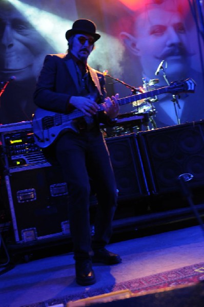 Les Claypool at Stubb's BarBQ, Austin, Texas 04/19/10