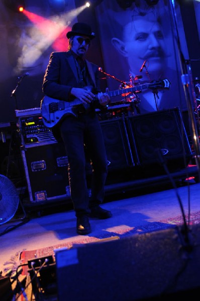 Les Claypool at Stubb's BarBQ, Austin, Texas 04/19/10