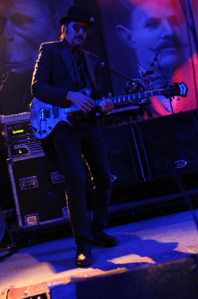 Les Claypool at Stubb's BarBQ, Austin, Texas 04/19/10