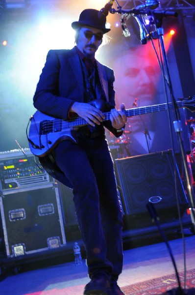 Les Claypool at Stubb's BarBQ, Austin, Texas 04/19/10