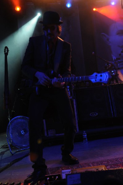 Les Claypool at Stubb's BarBQ, Austin, Texas 04/19/10