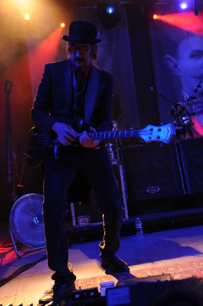 Les Claypool at Stubb's BarBQ, Austin, Texas 04/19/10