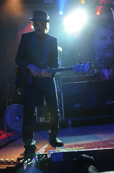 Les Claypool at Stubb's BarBQ, Austin, Texas 04/19/10