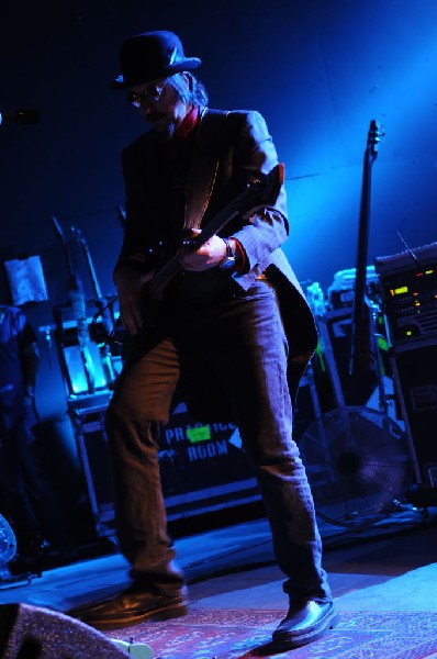 Les Claypool at Stubb's BarBQ, Austin, Texas 04/19/10