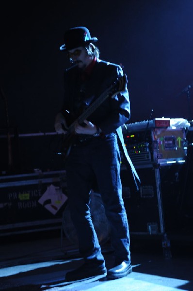 Les Claypool at Stubb's BarBQ, Austin, Texas 04/19/10