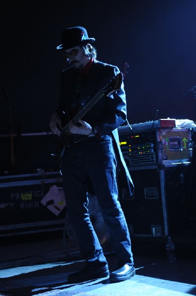 Les Claypool at Stubb's BarBQ, Austin, Texas 04/19/10