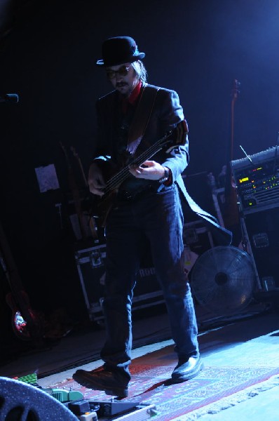 Les Claypool at Stubb's BarBQ, Austin, Texas 04/19/10