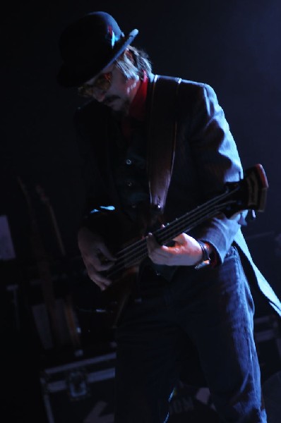 Les Claypool at Stubb's BarBQ, Austin, Texas 04/19/10