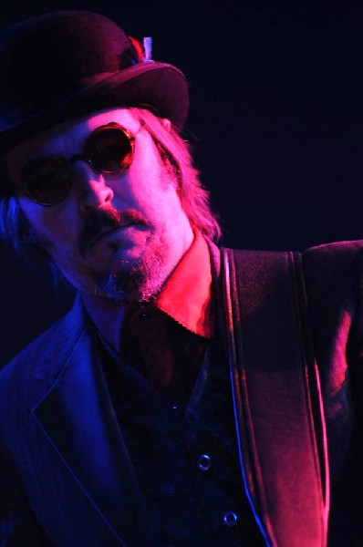 Les Claypool at Stubb's BarBQ, Austin, Texas 04/19/10