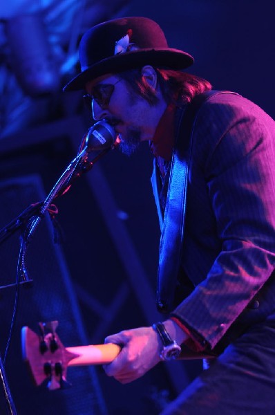 Les Claypool at Stubb's BarBQ, Austin, Texas 04/19/10