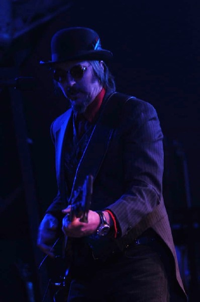 Les Claypool at Stubb's BarBQ, Austin, Texas 04/19/10