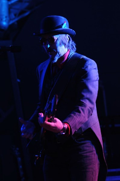 Les Claypool at Stubb's BarBQ, Austin, Texas 04/19/10