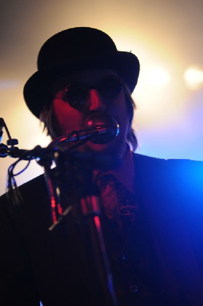 Les Claypool at Stubb's BarBQ, Austin, Texas 04/19/10