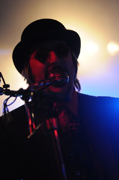 Les Claypool at Stubb's BarBQ, Austin, Texas 04/19/10