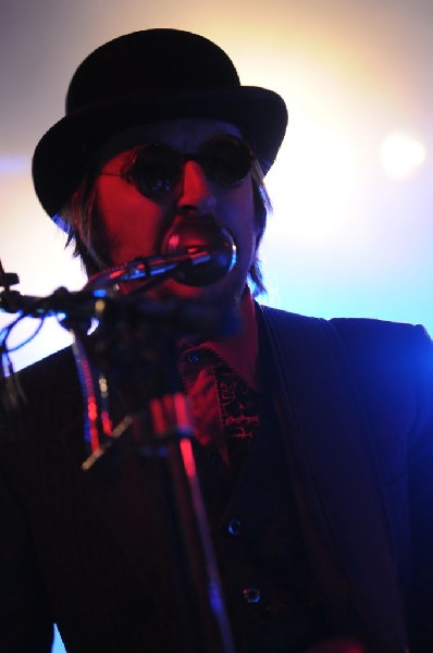 Les Claypool at Stubb's BarBQ, Austin, Texas 04/19/10