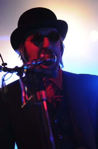 Les Claypool at Stubb's BarBQ, Austin, Texas 04/19/10