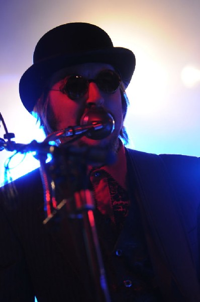 Les Claypool at Stubb's BarBQ, Austin, Texas 04/19/10