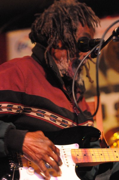 Little Joe Washington at Lamberts's BarBQ, Austin, Tx