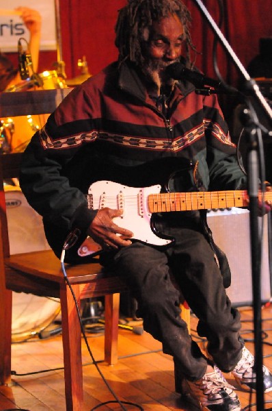 Little Joe Washington at Lamberts's BarBQ, Austin, Tx