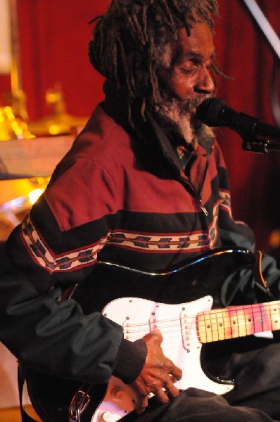 Little Joe Washington at Lamberts's BarBQ, Austin, Tx