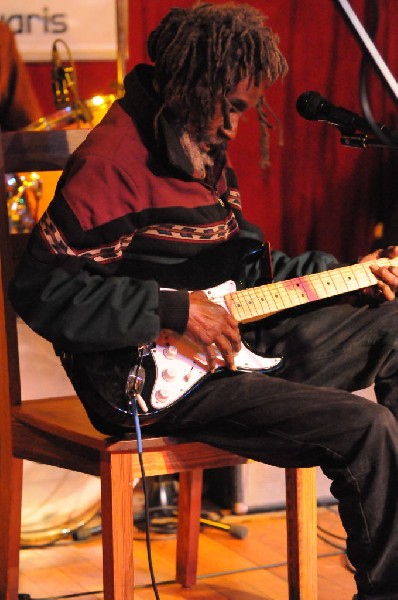 Little Joe Washington at Lamberts's BarBQ, Austin, Tx