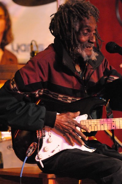 Little Joe Washington at Lamberts's BarBQ, Austin, Tx