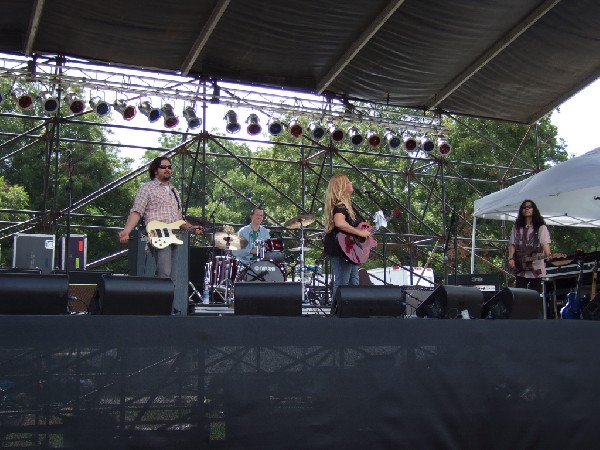 Melissa Reaves at ACL Fest 2006, Austin, Tx.