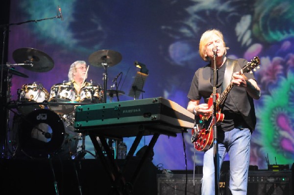 The Moody Blues at ACL Live Moody Theater, Austin, Texas 04/28/2011 - photo