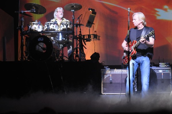 The Moody Blues at ACL Live Moody Theater, Austin, Texas 04/28/2011 - photo