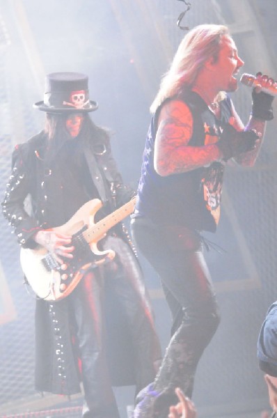 Mötley Crüe at the Verizon Wireless Amphitheater, Selma, Texas