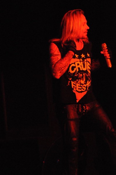 Mötley Crüe at the Verizon Wireless Amphitheater, Selma, Texas