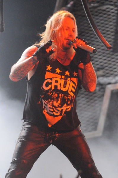 Mötley Crüe at the Verizon Wireless Amphitheater, Selma, Texas