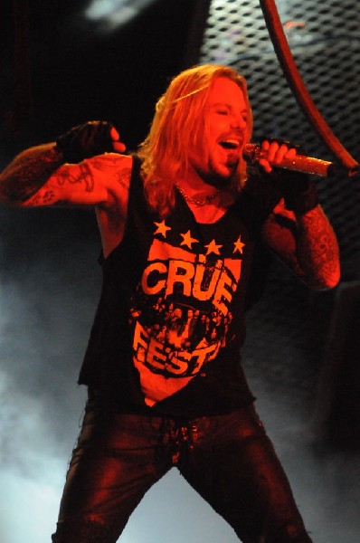 Mötley Crüe at the Verizon Wireless Amphitheater, Selma, Texas