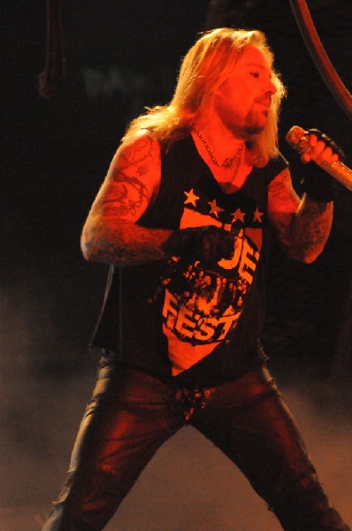 Mötley Crüe at the Verizon Wireless Amphitheater, Selma, Texas