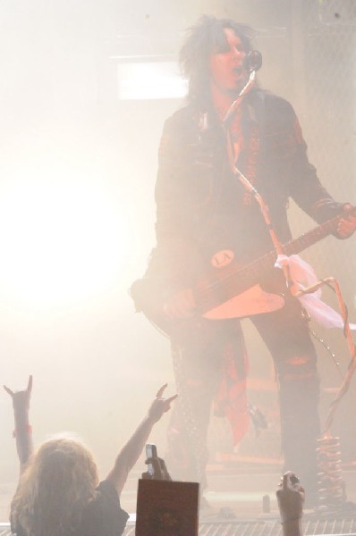 Mötley Crüe at the Verizon Wireless Amphitheater, Selma, Texas